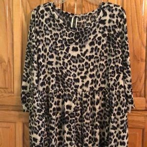 Baby doll style leopard print dress with pockets